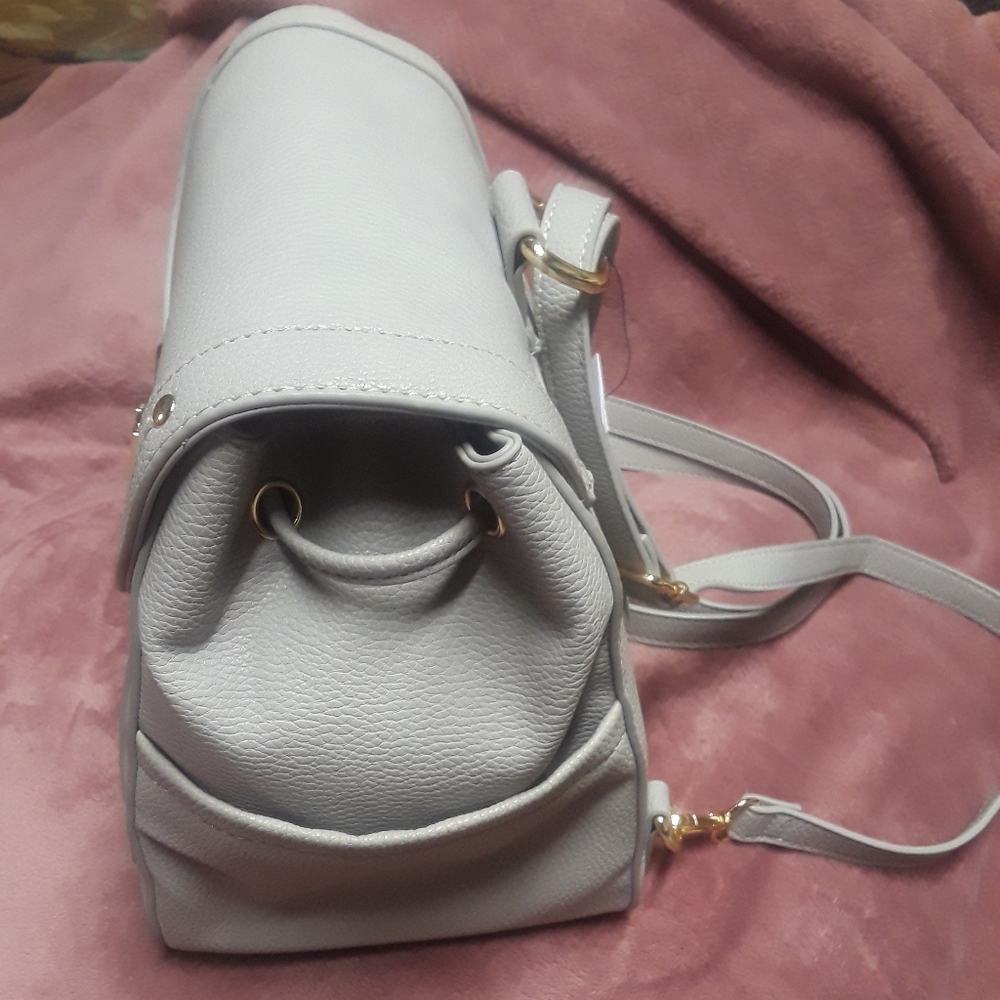 Gray backpack - Picture 2 of 7